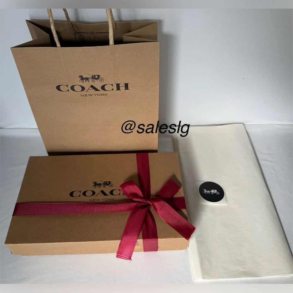 Coach box size